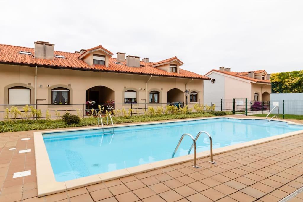 Casa De Las Flores - Apartamento Con Jardin Privado Frente A La Playa De Comillas Exteriör bild