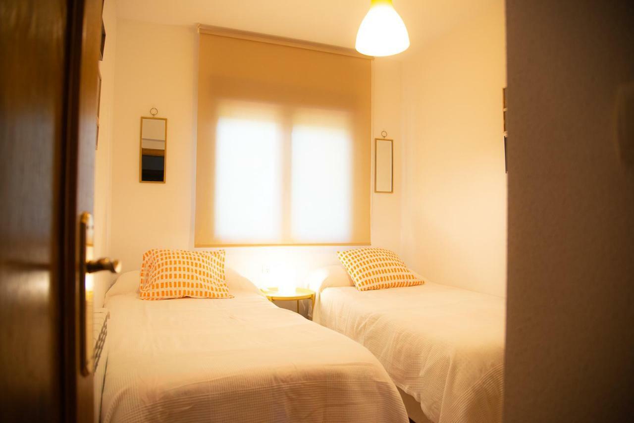 Casa De Las Flores - Apartamento Con Jardin Privado Frente A La Playa De Comillas Exteriör bild